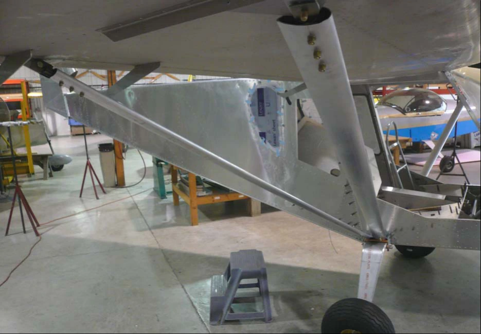 CH 750 STOL — Установка заднего подкоса, фото 1
